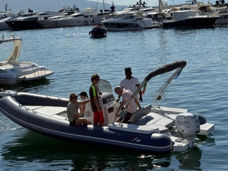 Pronájem Polotuhá loď v Porto di Mergellina -Panamera Yacht PY60