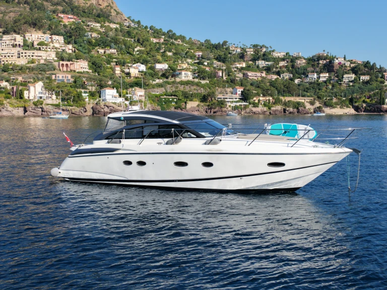 Pronajmout si Princess Princess V42 v Villeneuve-Loubet