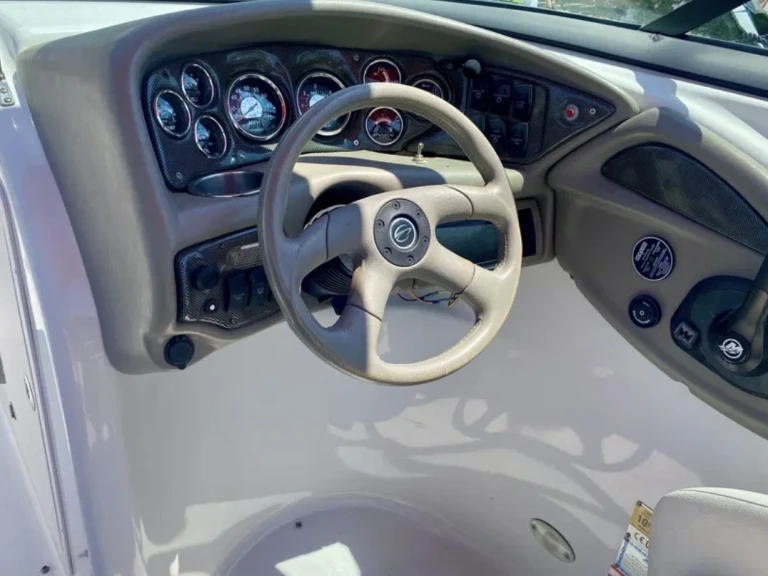 Pronájem jachty v Empuriabrava -Crownline Crownline 270 BR na Samboatu