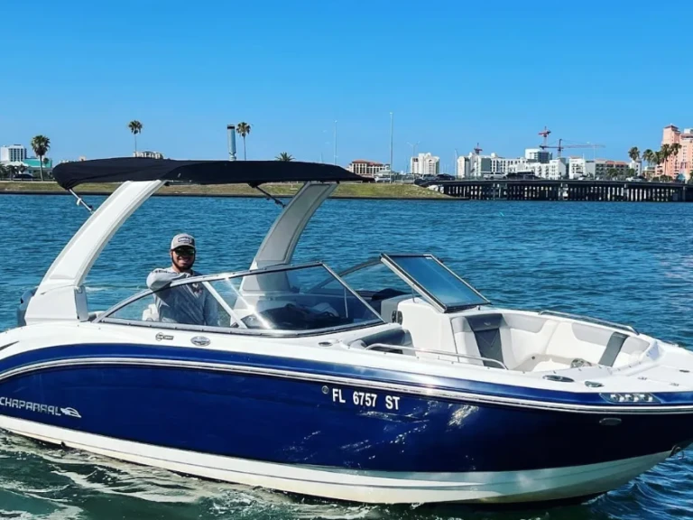 Pronajmout si Chaparral 230 SUNCOAST v Miami