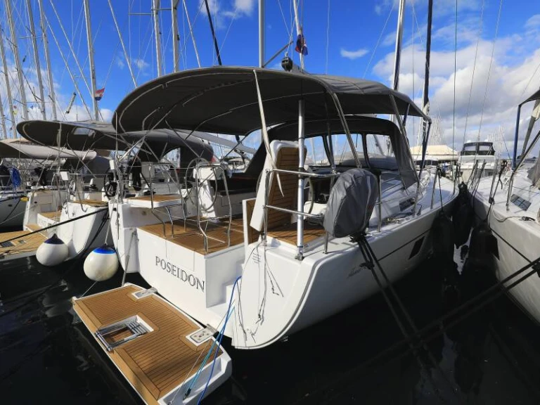 Pronájem lodi Pirovac lákavé ceny Hanse 508
