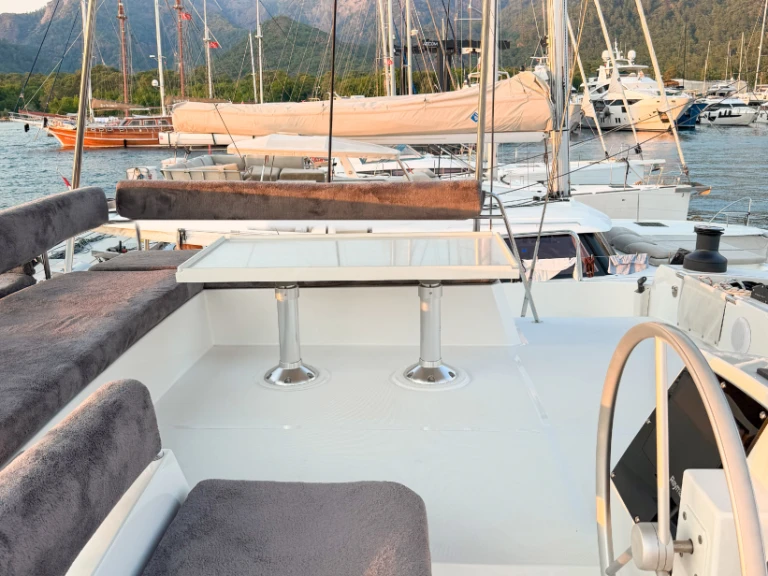 Bali Bali 4.8 jednotlivci a charterové společnosti v Marmaris