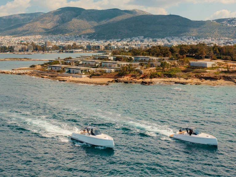 Pronájem Motorová loď Pardo Yachts s licencí