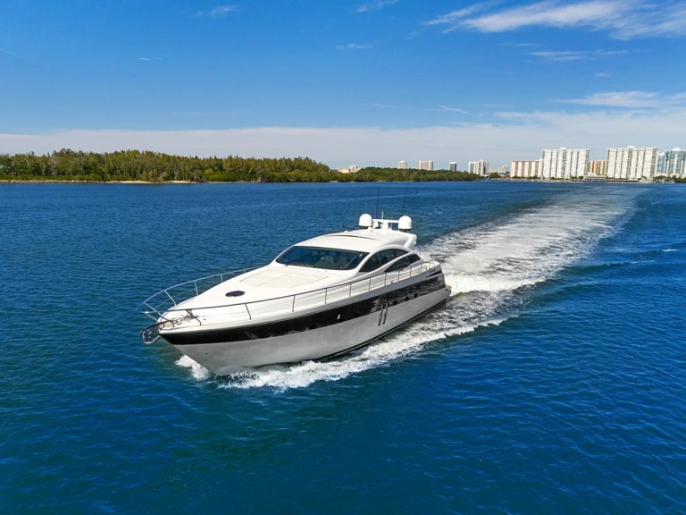 Pershing Pershing 62 jednotlivci a charterové společnosti v Pórto Chéli