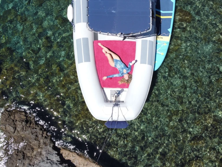 Pronájem lodi Bwa Bwa 750 v Ponza na Samboatu
