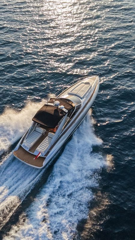 Pronajmout si Sunseeker Superhawk 43 v Cannes