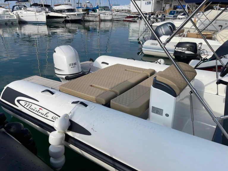 Pronajmout Polotuhá loď se skipperem či ne Maestrale v Port Balís