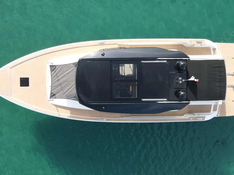 Pronájem lodi Baie de Bandol lákavé ceny GT 52