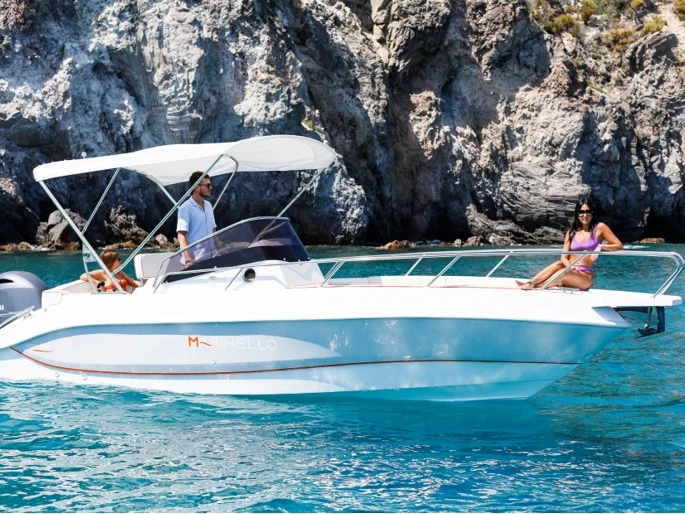 Pronájem lodi Kotor lákavé ceny Eden 22