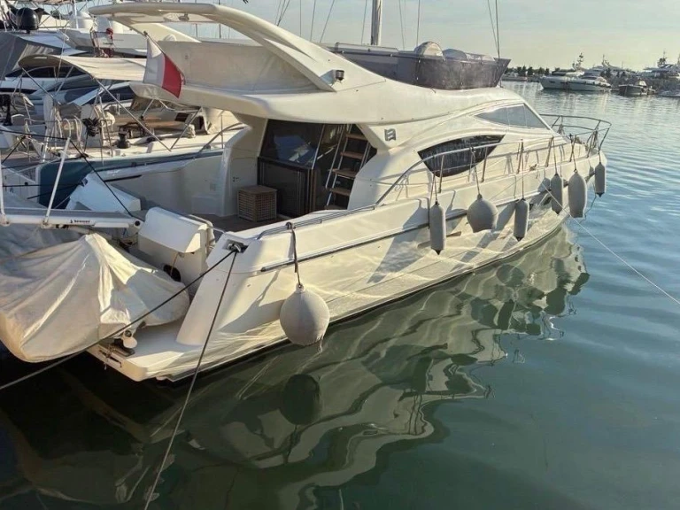 Pronájem Motorová loď v Polignano a Mare -Ferretti Ferretti 460