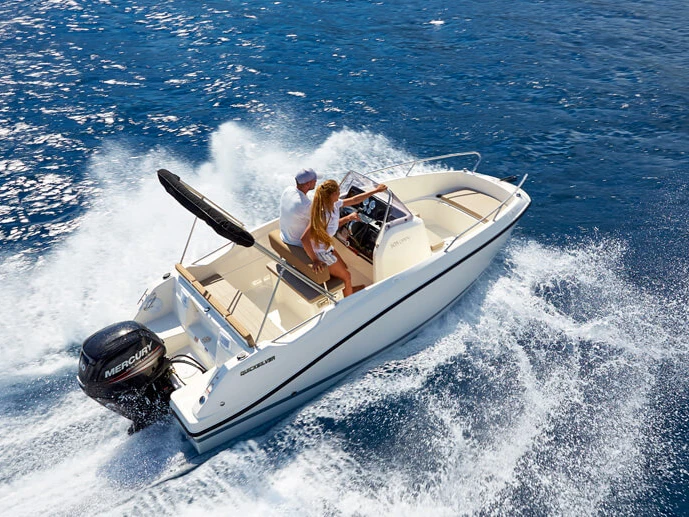 Pronajmout si Quicksilver Activ 505 Open v Carboneras