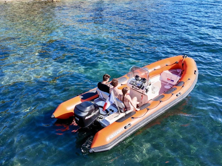 Valiant V 620 Sport jednotlivci a charterové společnosti v Roses