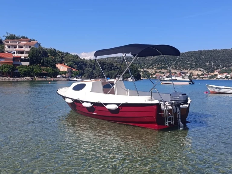 Pronajmout si Adria 500 Cabin v Supetarska Draga