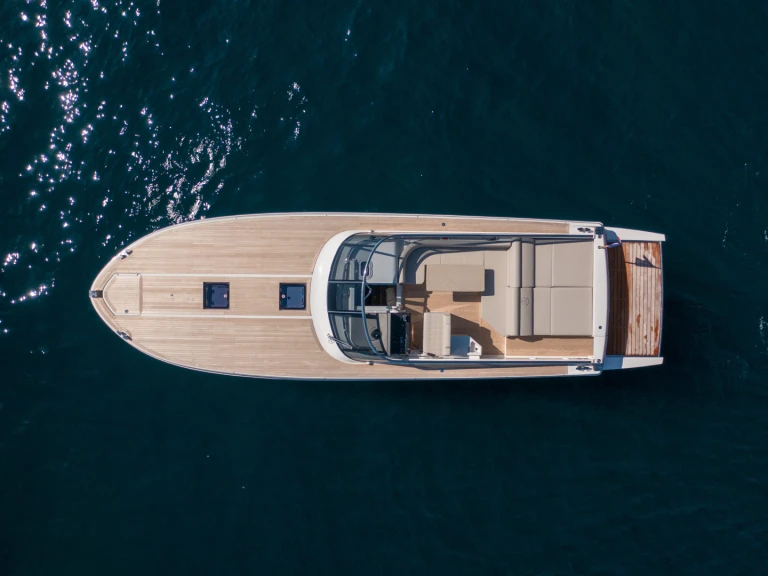 Pronájem lodi Saint-Tropez lákavé ceny Itama 45
