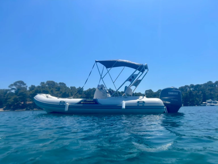 Motonautica-Vesuviana MV 570 Comfort jednotlivci a charterové společnosti v Hyeres