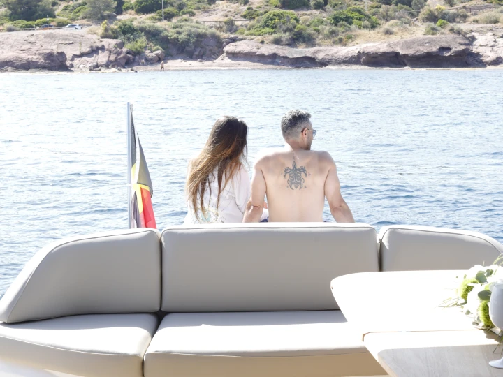 Princess Princess V55 jednotlivci a charterové společnosti v Cannes