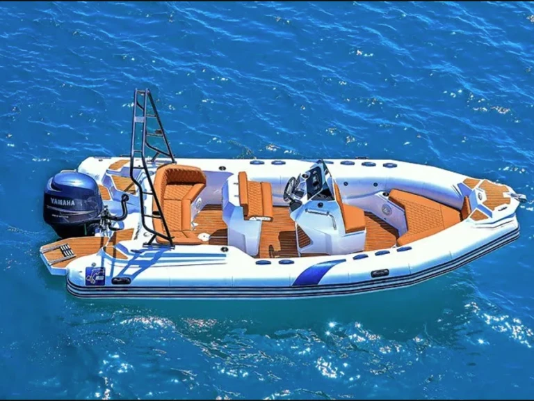 Pronajmout si Viga Boats Viga Luxury 650 v Pula
