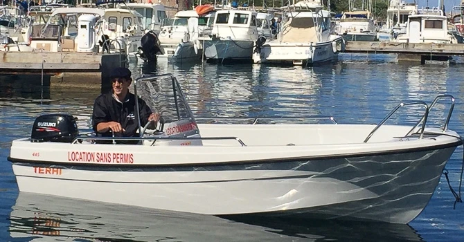 Pronájem lodi Terhi 445 C v Calvi na Samboatu
