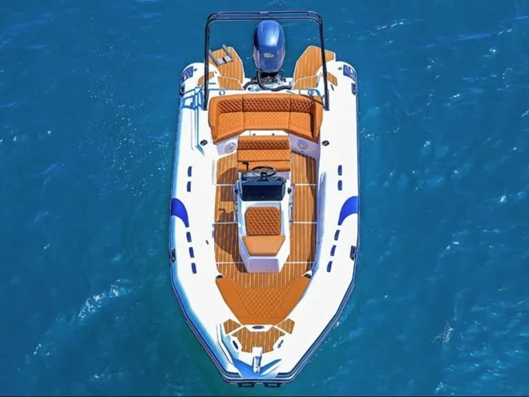 Pronajmout si Viga Boats Viga Luxury 650 v Pula
