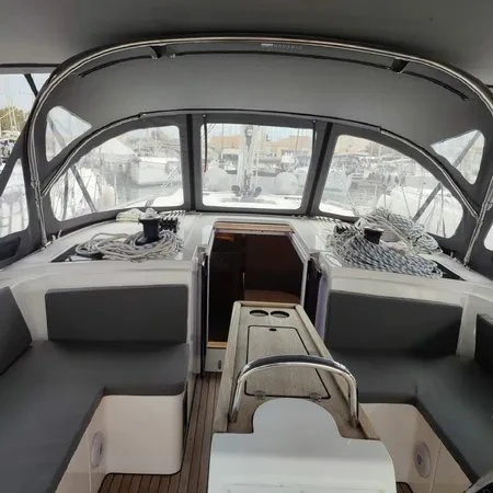 Pronajmout si Bavaria Bavaria C42 v Lefkáda