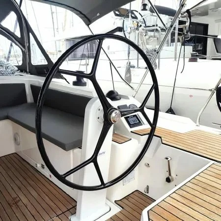 Pronájem Plachetnice v Lefkáda -Bavaria Bavaria C42
