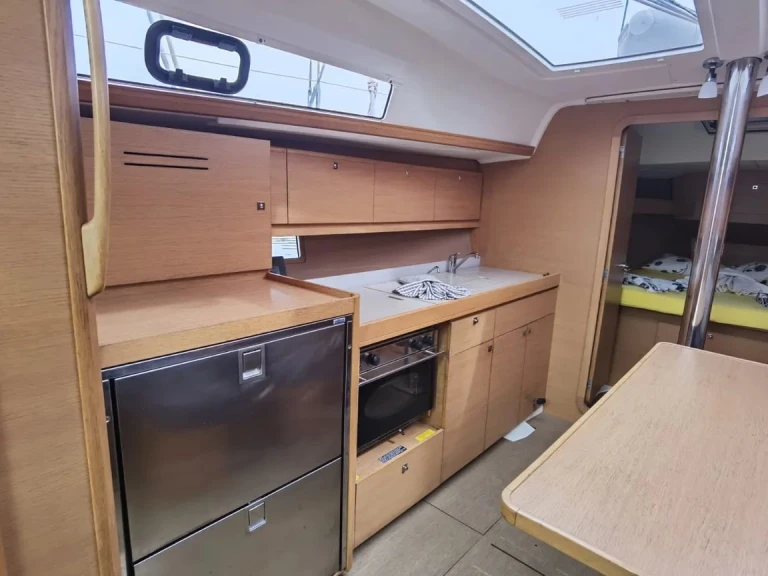 Dufour Dufour 382 Grand Large jednotlivci a charterové společnosti v Kos