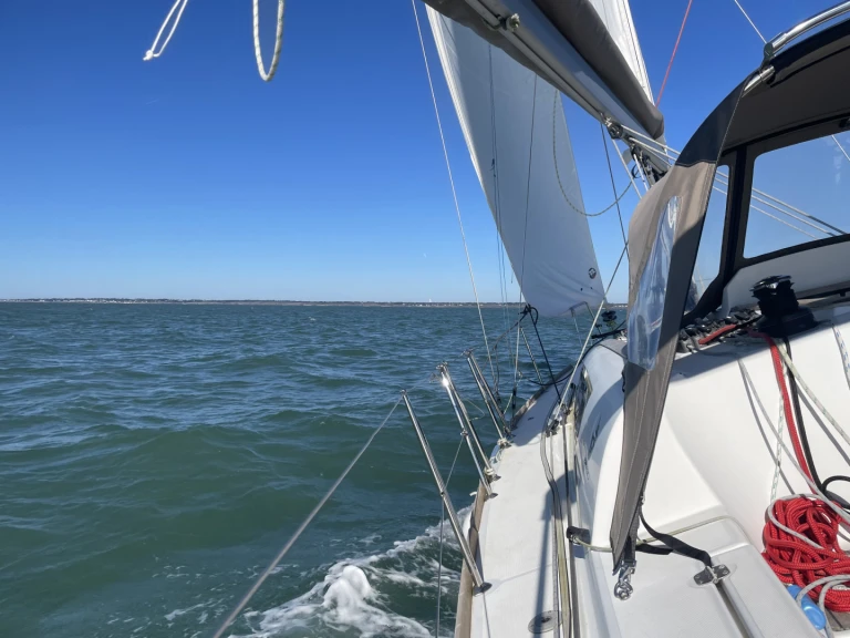Pronájem lodi Pornic lákavé ceny Sun Odyssey 33i