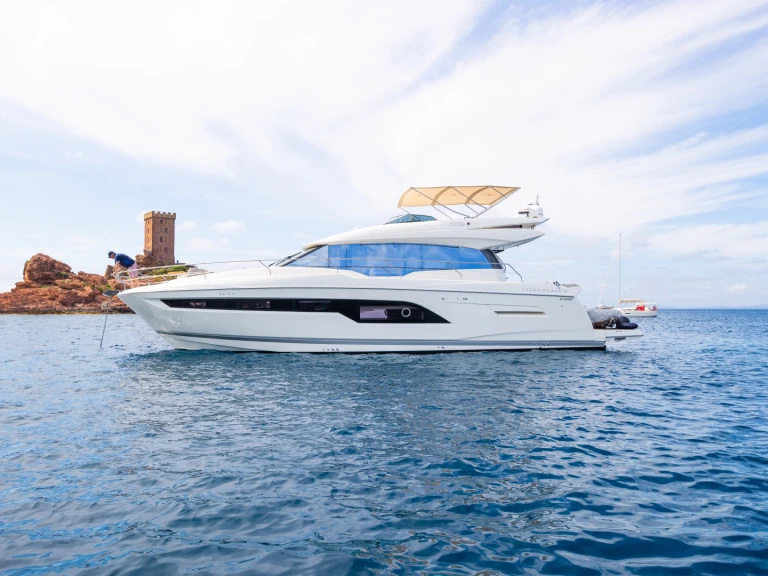 Pronajmout si Prestige 630s v Cannes