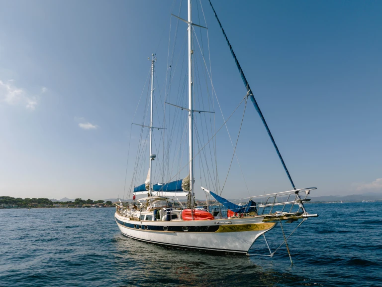 Pronájem lodi Hyeres lákavé ceny Scorpio 72