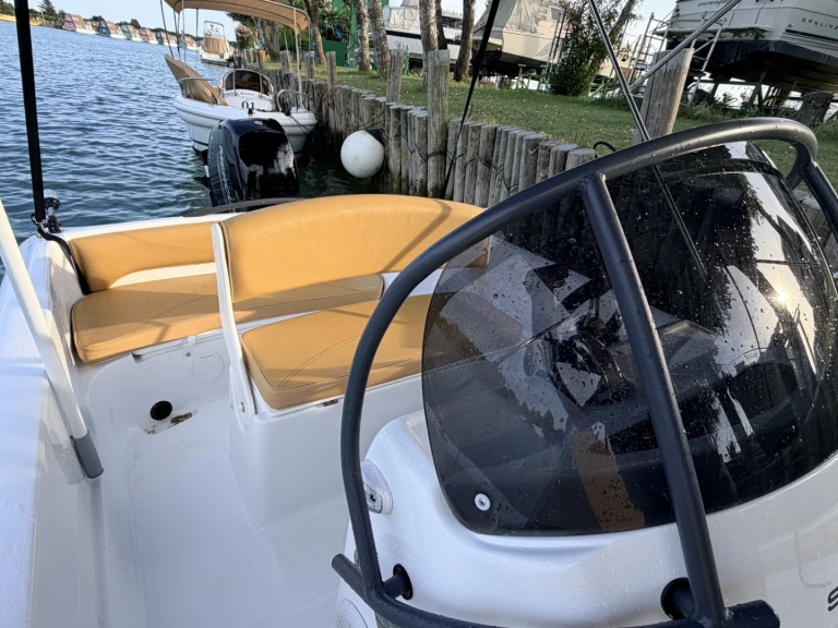 Pronájem Motorová loď v Bevazzana -Ranieri Shark 19