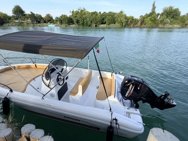Ranieri Shark 19 jednotlivci a charterové společnosti v Bevazzana