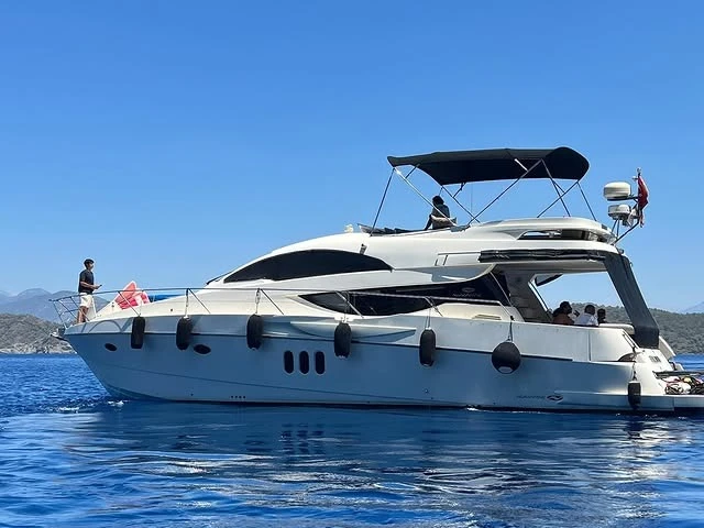 Custom Made Custom made jednotlivci a charterové společnosti v Göcek 