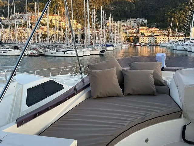 Pronajmout Motorová loď se skipperem či ne Custom Made v Göcek 