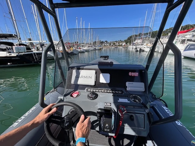 Pronajmout Polotuhá loď se skipperem či ne Highfield v La Trinité-sur-Mer