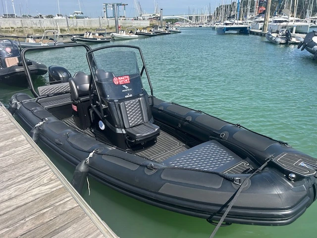 Pronajmout si Highfield HIGHFIELD 700 v La Trinité-sur-Mer