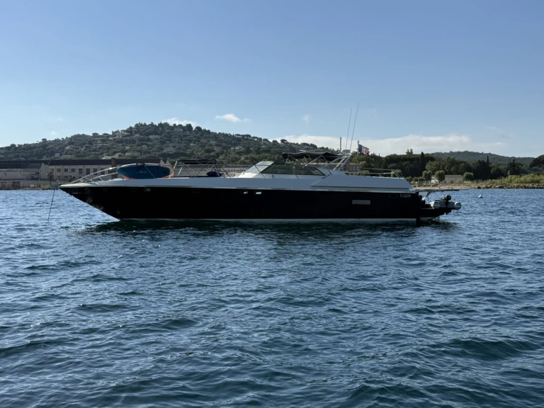 Pronájem lodi Technomarine cobra 62 v Port Grimaud na Samboatu