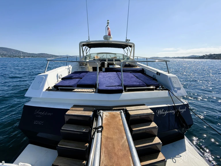 Technomarine cobra 62 jednotlivci a charterové společnosti v Port Grimaud