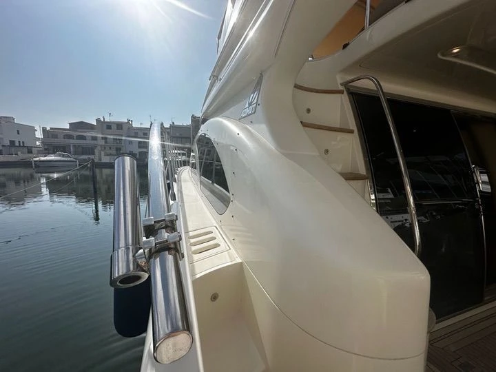 Pronájem lodi Roses lákavé ceny Azimut 55 Fly