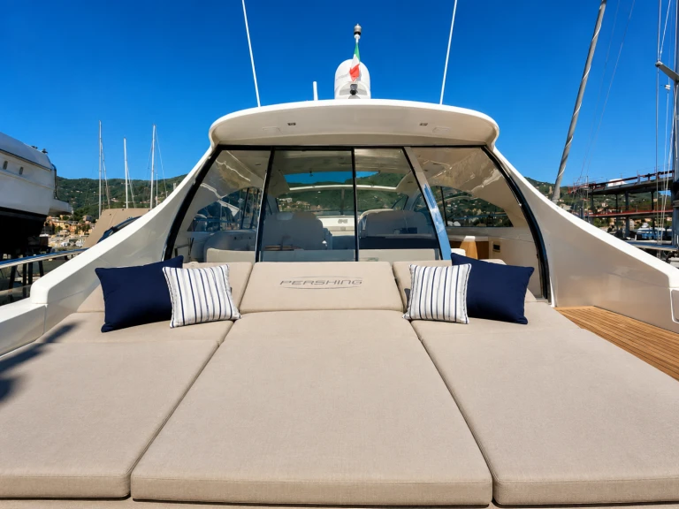 Pronajmout si Pershing Pershing 65 v Portofino