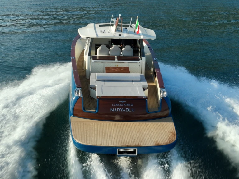 Pronájem jachty v Sorrento -Lancia Aprea 42 na Samboatu