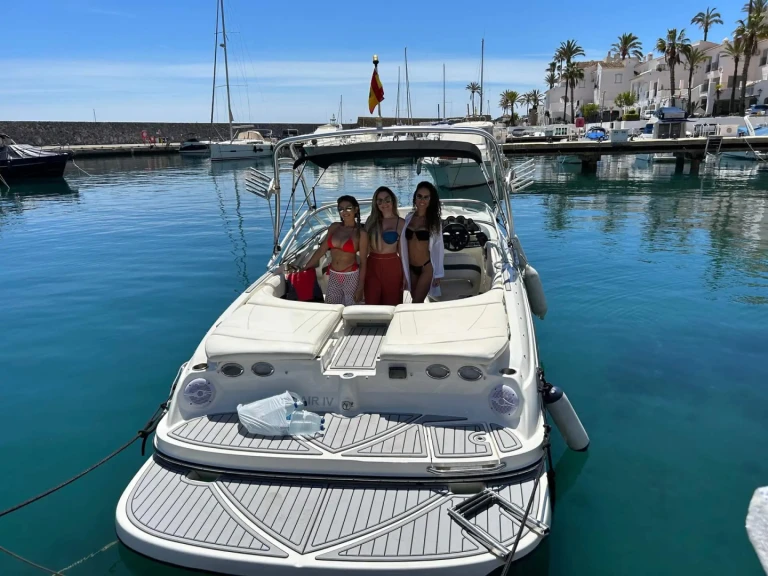 Pronájem Motorová loď Bayliner s licencí