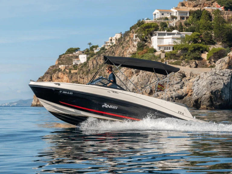 Pronájem Motorová loď v La Herradura -Bayliner VR5