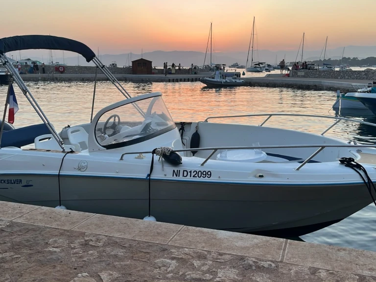 Pronájem jachty v Cannes -Quicksilver Quicksilver 600 Commander na Samboatu