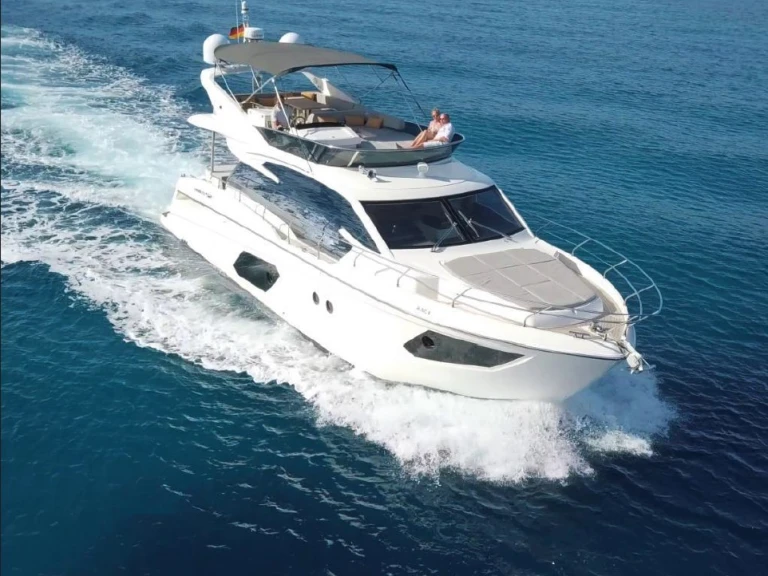 Pronajmout si Absolute Yachts Absolute 52 Fly v Ibiza Town