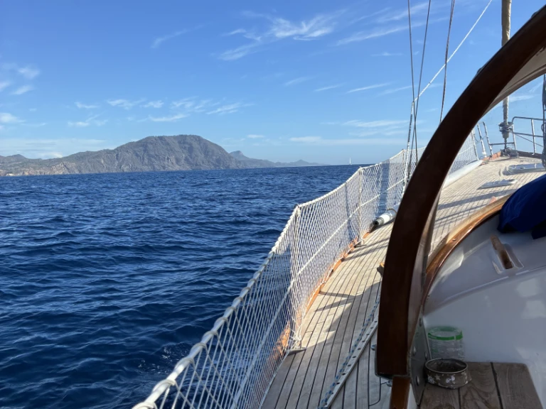 Pronájem lodi Estepona lákavé ceny Bowman 46