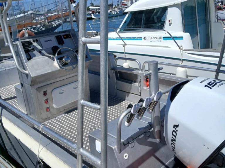 Pronajmout si Delavergne Exocet 7 v Les Sables-d'Olonne
