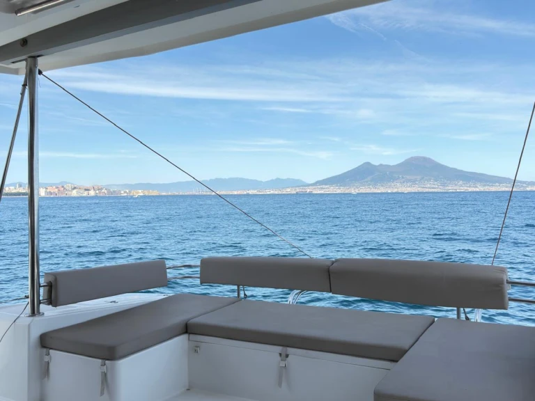 Pronajmout Katamarán se skipperem či ne Bali v Rada di Napoli