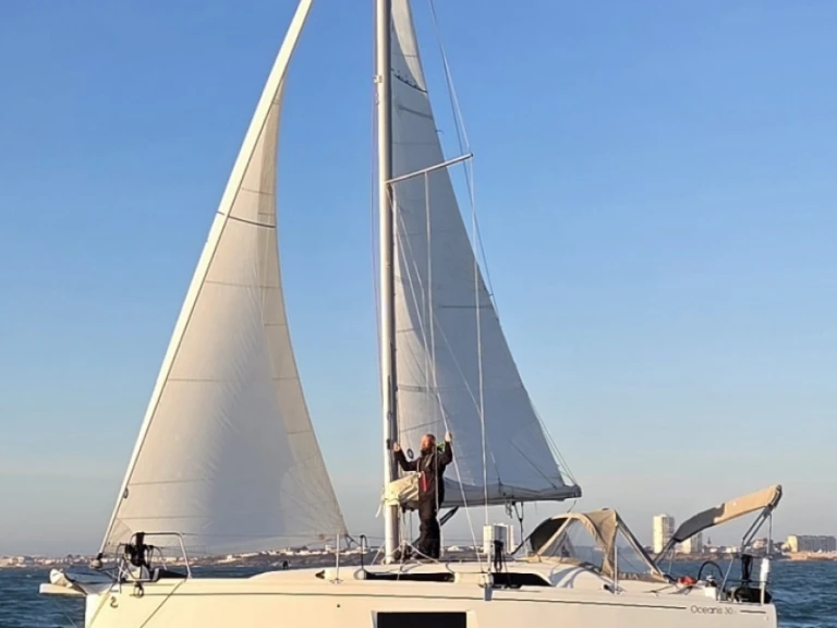 Pronájem lodi Les Sables-d'Olonne lákavé ceny Oceanis 30.1