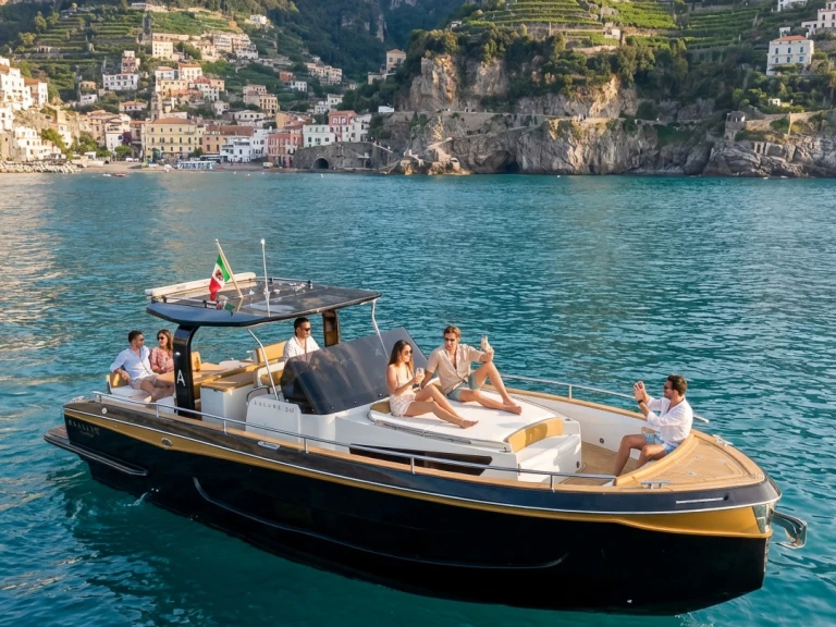 Pronajmout si Allure 38 v Positano