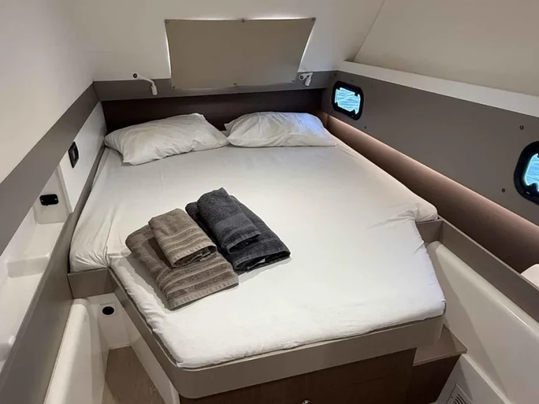 Pronájem lodi Bali Bali 4.3 v Rada di Napoli na Samboatu
